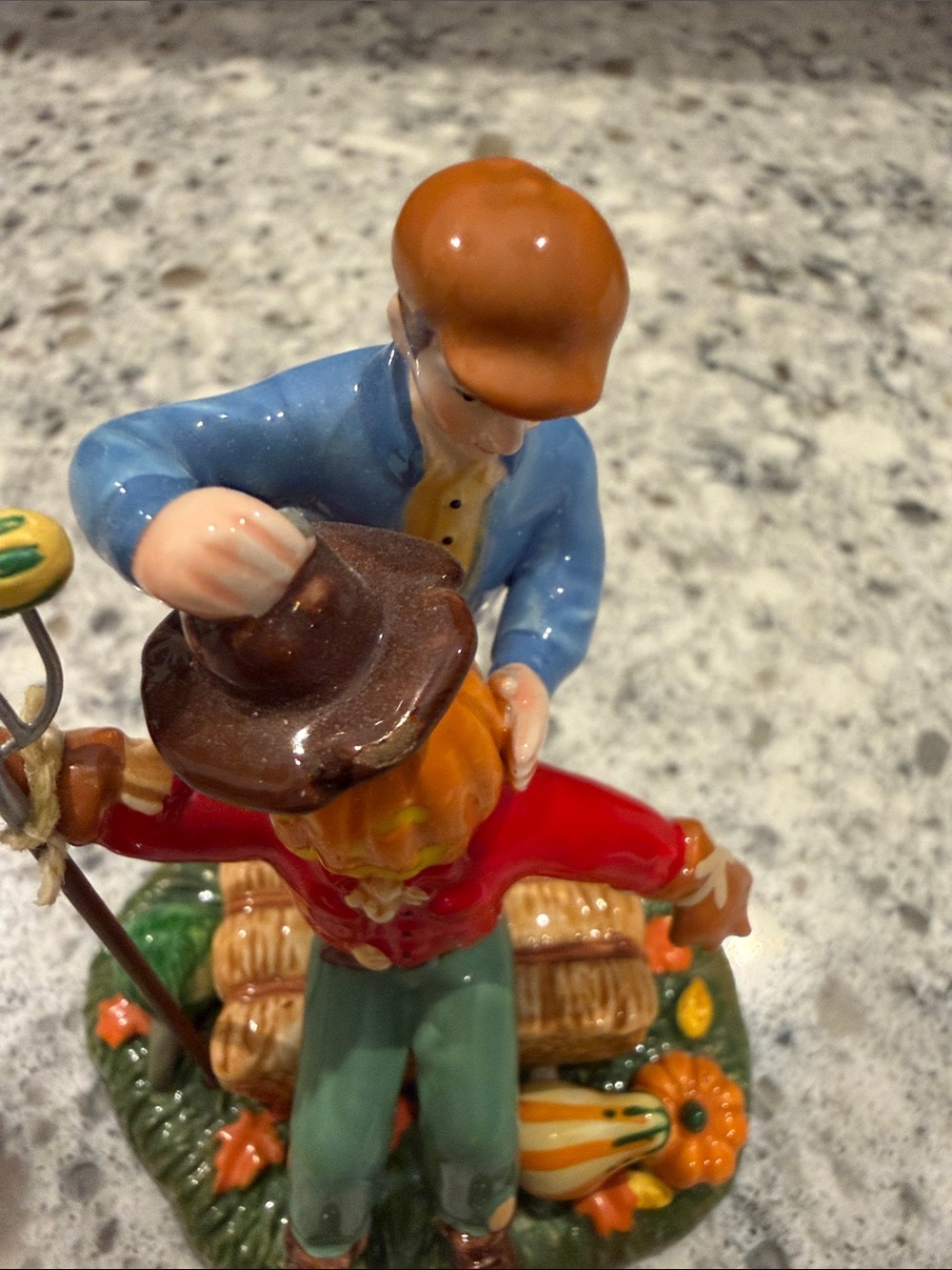 Department 56 Topping Off The Scarecrow - Picture 6 of 7
